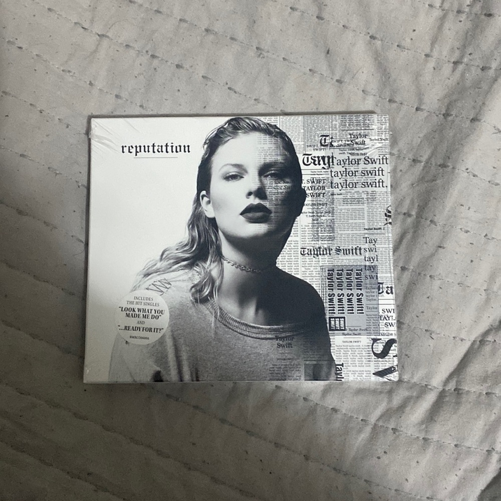 - never opened taylor swift reputation cd